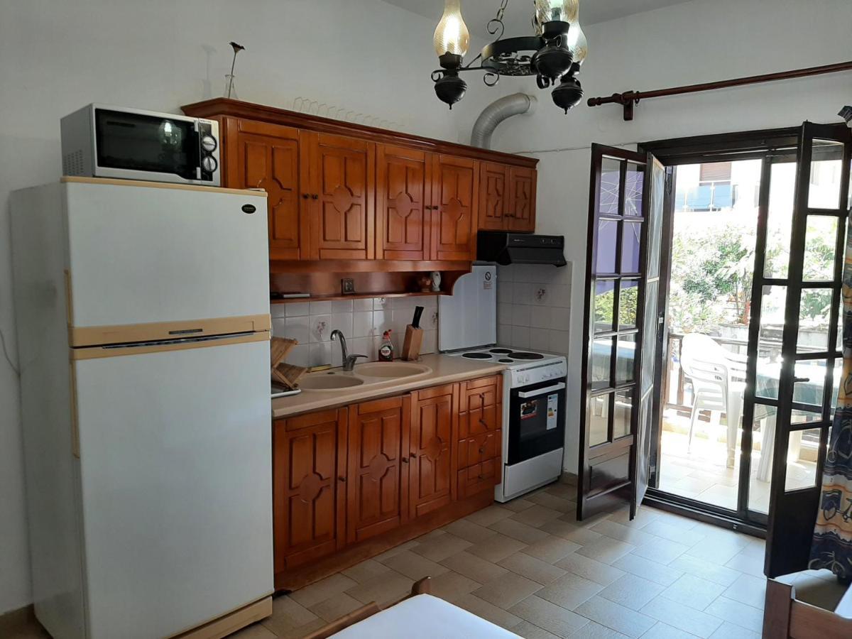 House Kosmas On The Beach Sarti Exterior foto