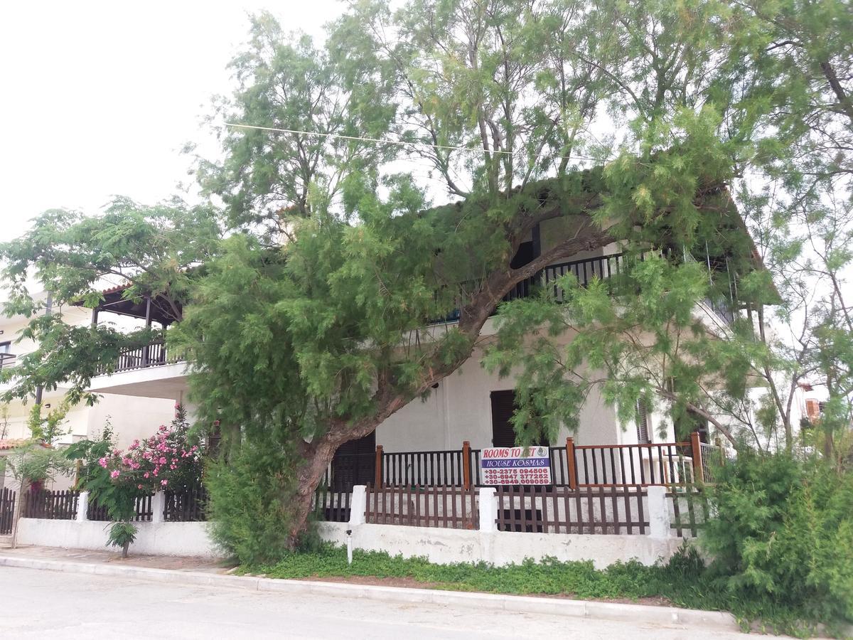 House Kosmas On The Beach Sarti Exterior foto